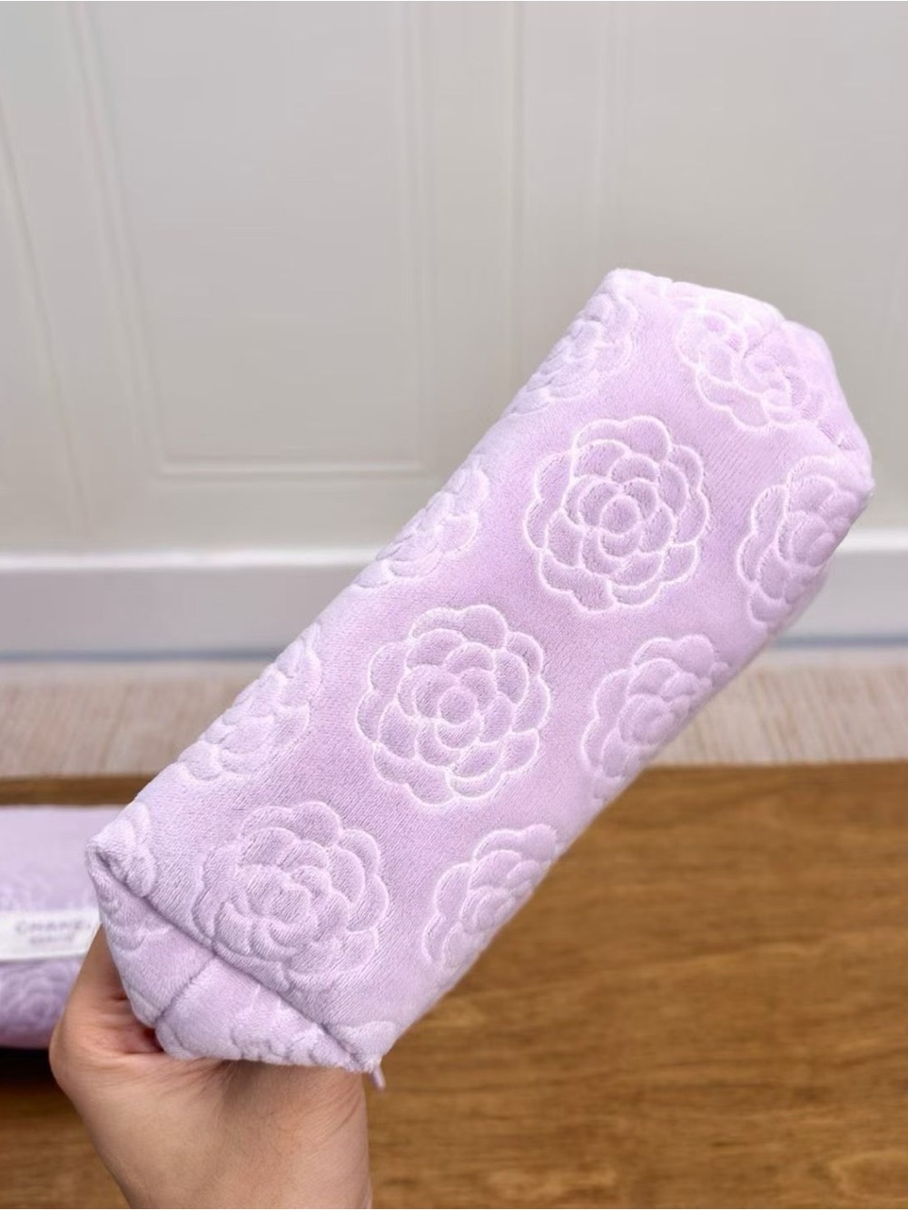 CHANEL Beauté Lilac purple Camellia Cosmetic Pouch NIB - Picture 2 of 4